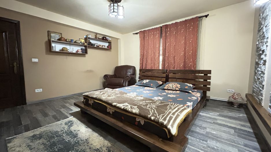 Casa P+1 din BCA ideala pentru o familie antreprenoare – Pecineaga - Poză 4