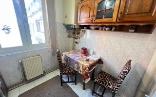 3 camere decomandat etaj 4/10 Dambovita centrala proprie - Poză 2