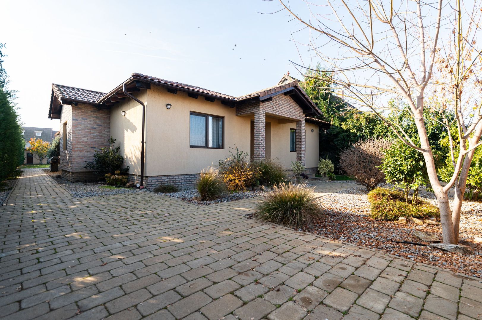 Vila premium cu teren generos! Confort și eficienta in Sanleani - Poză 9