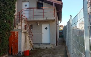 De vânzare casa cu mansardâ pe Strada Rodnei - Poză 1