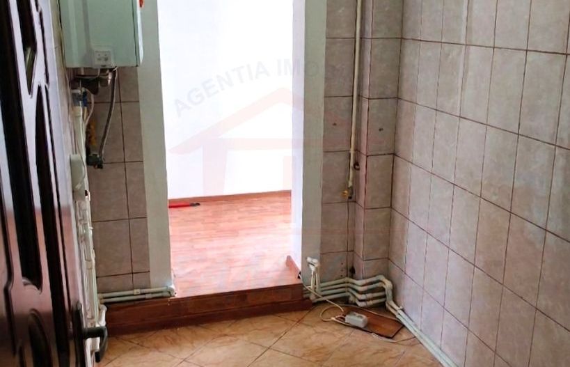 Apartament 4 camere semidecomandate, etaj 2 din 4  – Micro 39, Galați - Poză 10