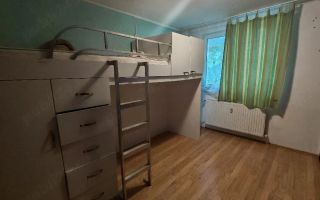 Vand apartament 3 camere, semidecomandat, str. Liviu Rebreanu - Poză 2