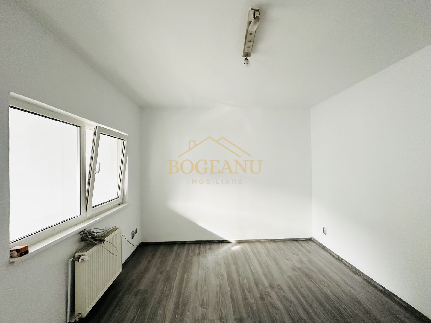 BG138-Casa individuala cu spatiu birouri,311 mp,Teren 500 mp - Poză 9