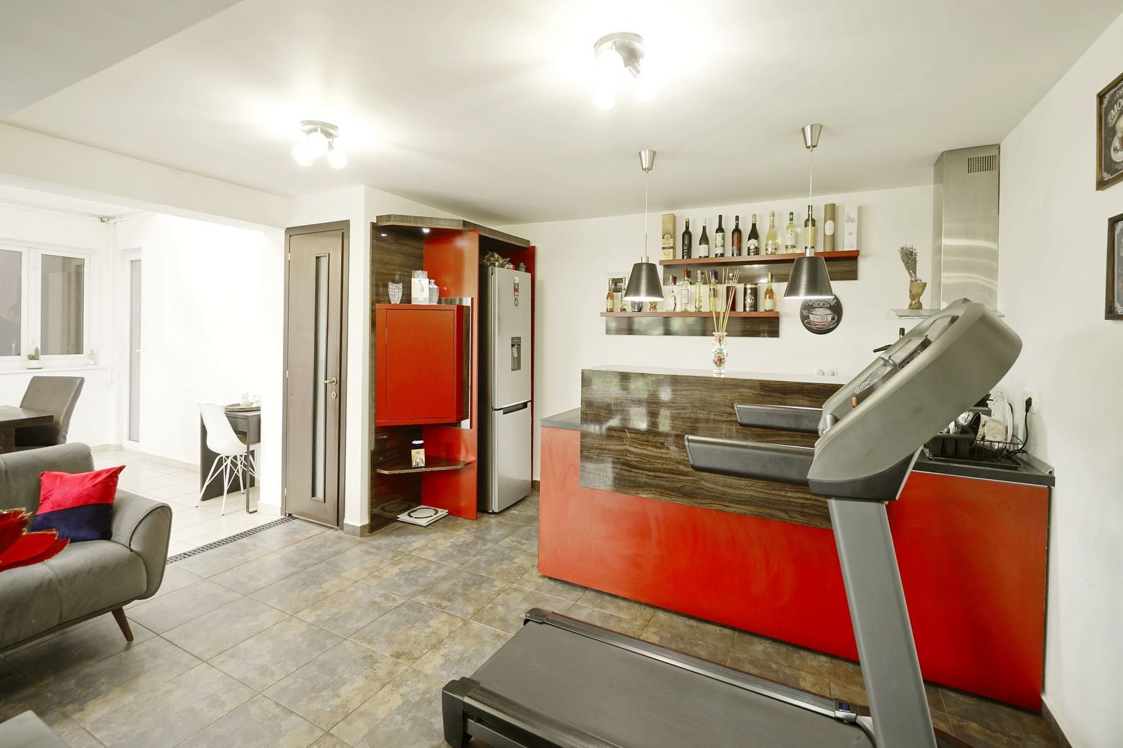 Brancoveanu  P+2, 8 cam, 6 dormitoare, 6 bai, 3 garaje teren 650 mp - Poză 10