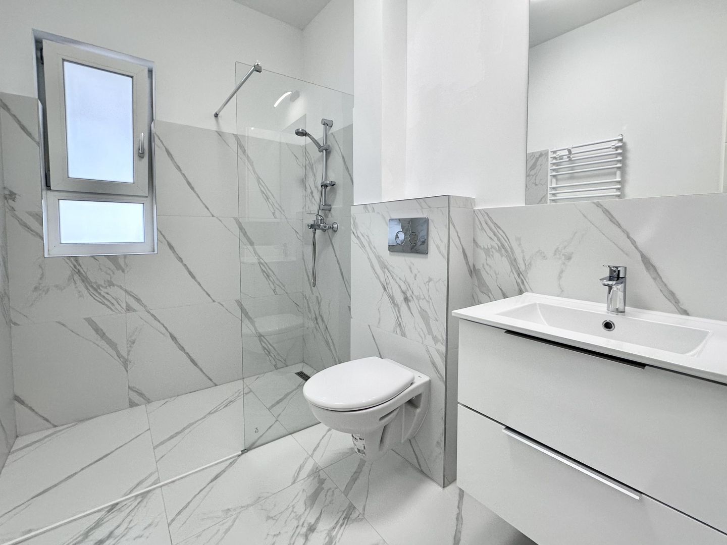 Apartament cu 2 camere, primitor, pet friendly, Mureș-Profi Dumbrăvița - Poză 12