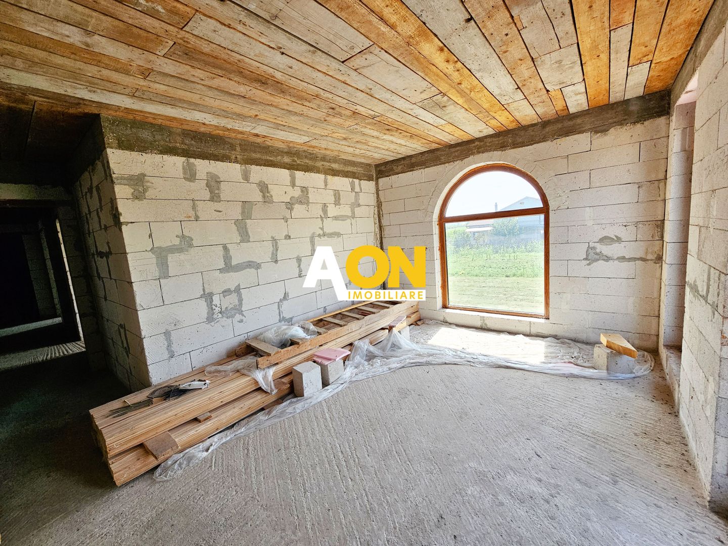 Casa la rosu, 4 camere, 301 mp teren, P+1, zona Alba-Micesti - Poză 19