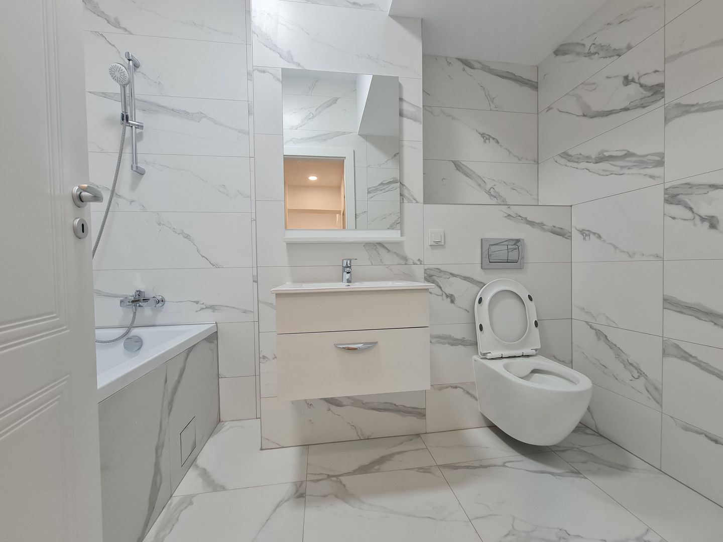 2 Camere LUX | Prima Închiriere | Pipera | Încălzire gratuită - Poză 13