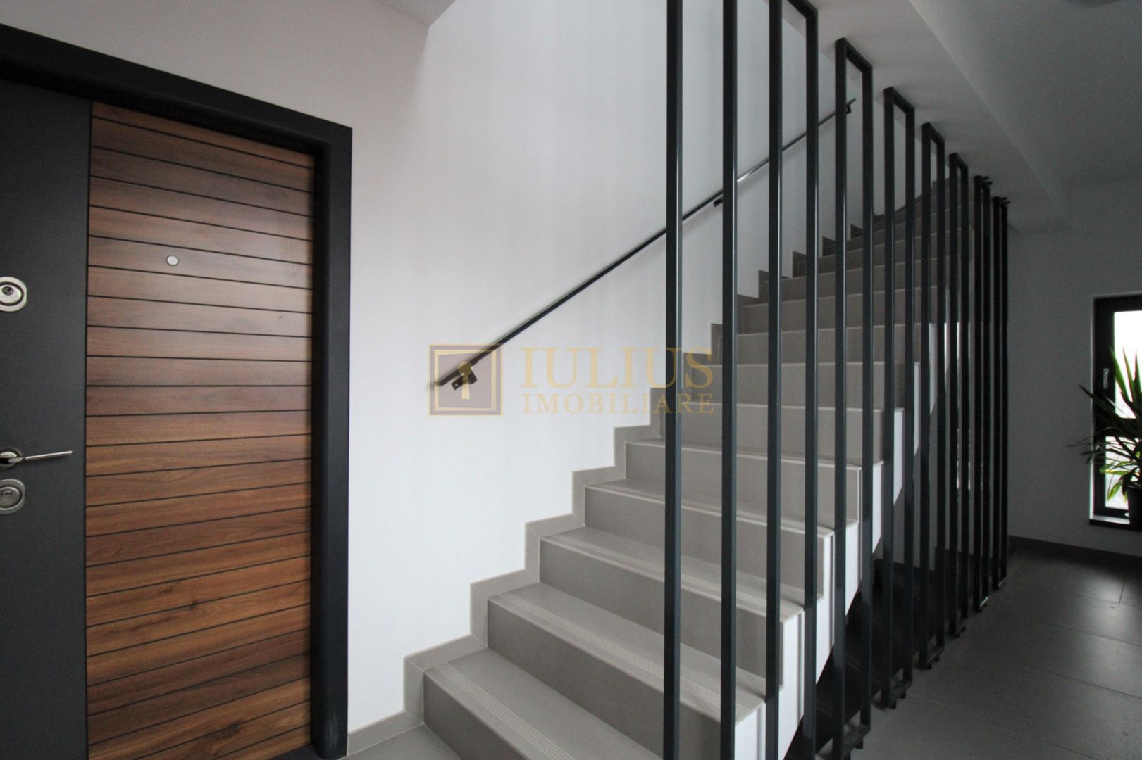 Continental - Buziasului, centrala proprie, parcare inclusa. - Poză 14