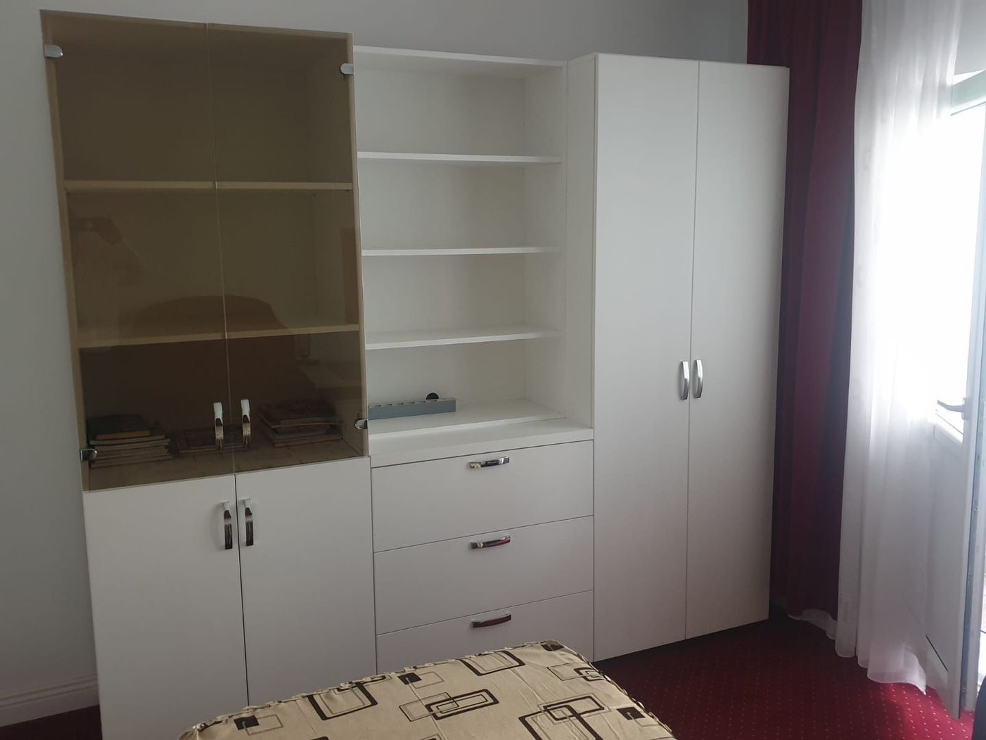 Vânzare Apartament 4 Camere /2 Minute de Mall Vitan Complet Renovat și Mobilat - Poză 6