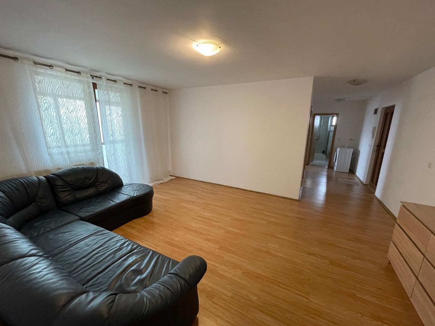 Giroc | 2 camere | Curte privata | Loc de joaca si BBQ - Poză 6