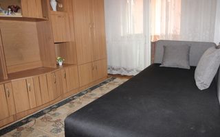 3 camere, situat in Complexul Studentesc, centrala proprie, familie, studenti - Poză 11