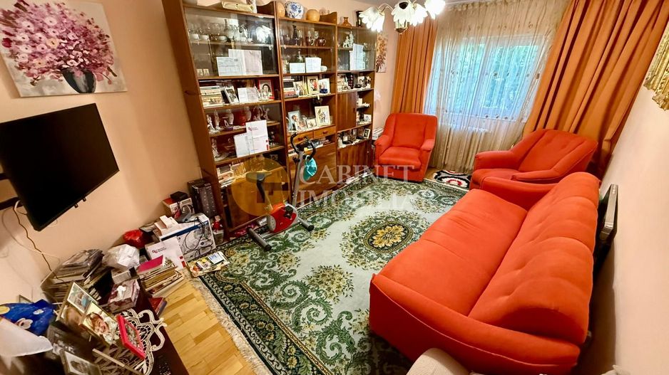 3 CAMERE DECOMANDAT--ETAJ 1--MOBILAT+UTILAT--ZONA FOARTE BUNA - Poză 2