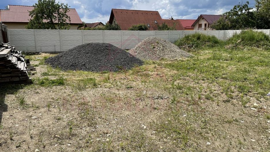 TEREN INTRAVILAN DE VÂNZARE 545 MP \ CARANSEBEȘ \ZONA RACOVIȚEI - Poză 1