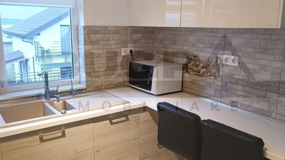 Casa individuala la cheie, 3 camere, 70 mp+425 teren, garaj,Sannicoara - Poză 9