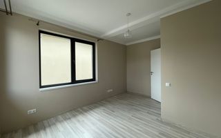 Casă / Vilă cu 4 camere de închiriat - Dezmir - Poză 17