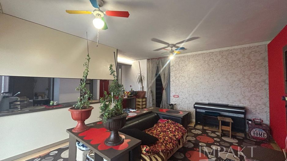 Vanzare apartament 3 camere, parcare, zona Spitalul de Recuperare - Poză 1