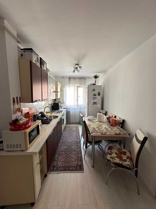 Vanzare apartament central, Floresti. - Poză 4