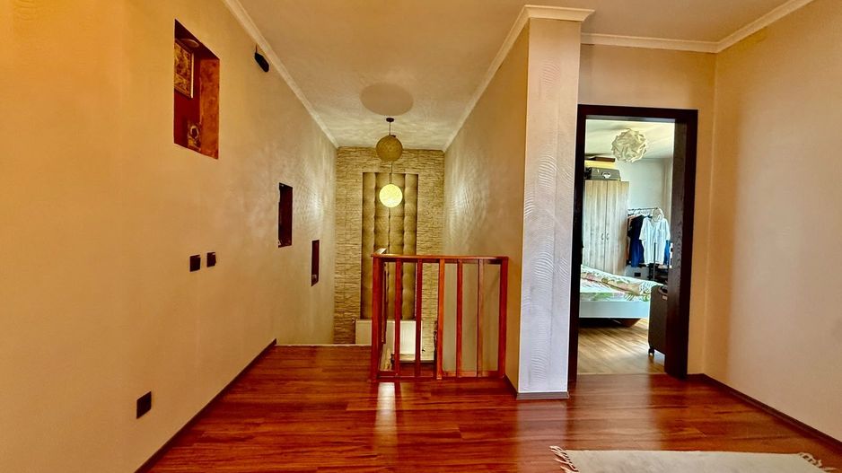 Casă elegantă cu piscină și curte generoasă – Otopeni Ferme - Poză 10