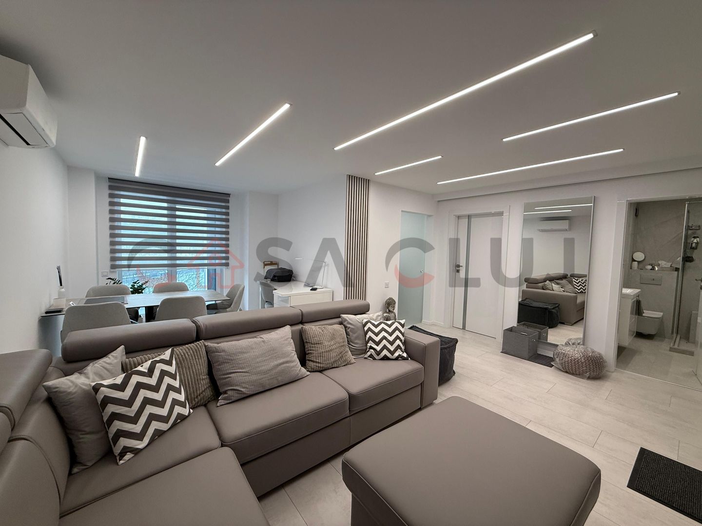 Apartament modern, cu vedere la Baza Sportiva Gheorgheni ! - Poză 1