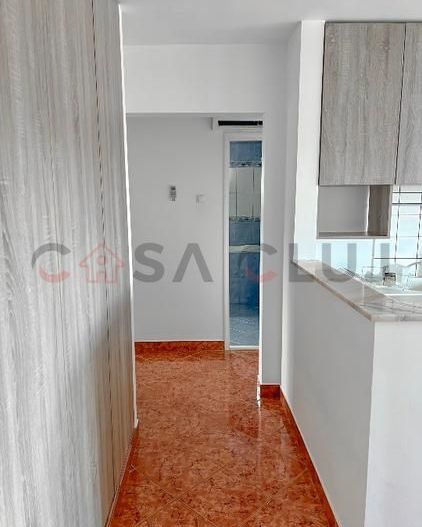 Apartament modern,decomandat, etaj intermediar, Intre Lacuri - Poză 6
