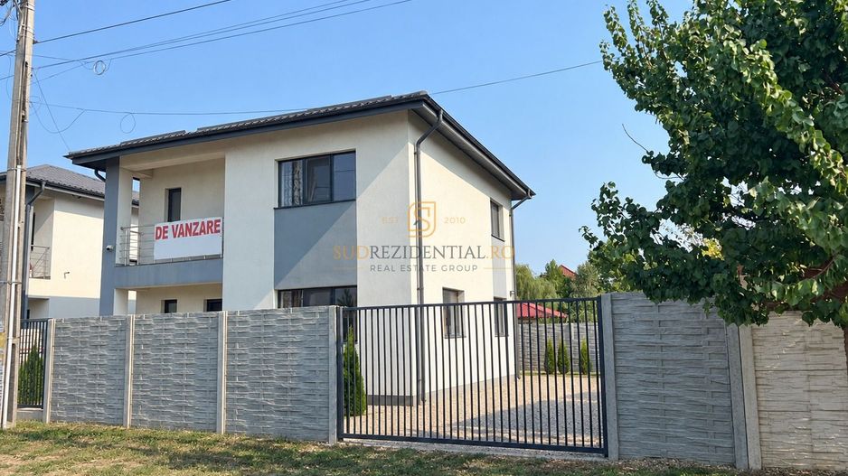 Vila Individuala Moderna / 4 Camere / 2 Bai / Zona centrala - Poză 1