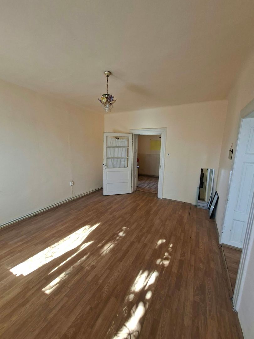 Apartament 2 camere la casa in imobil cu 2 apartamente - Poză 9