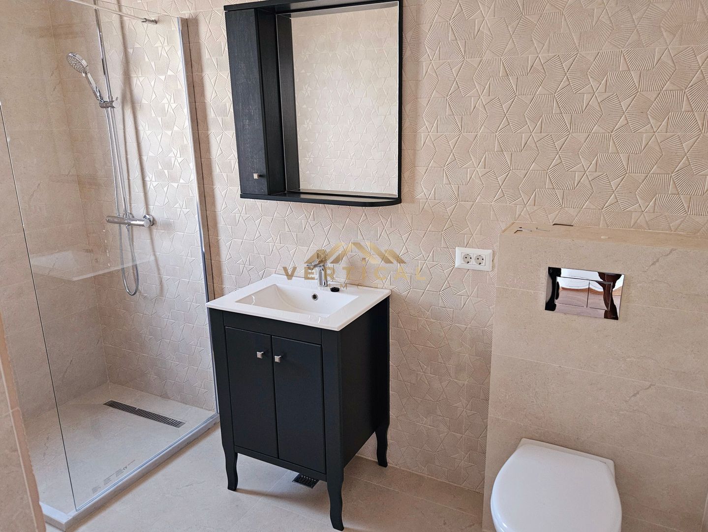 De vanzare vila 4 camere - cartier Mega Parc Residence -comuna Berceni - Poză 15