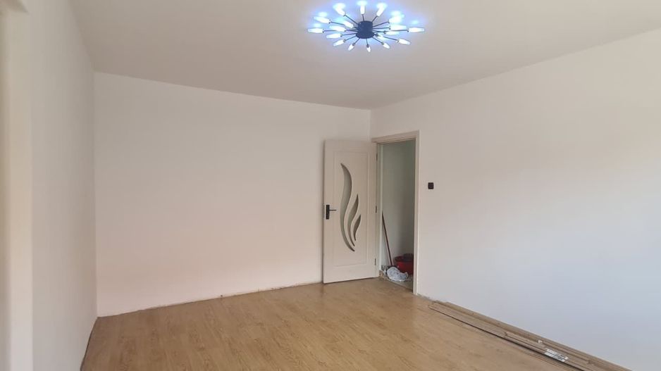 Apartament 2 camere 40 mp parter - locuinta sau spatiu comercial! - Poză 3