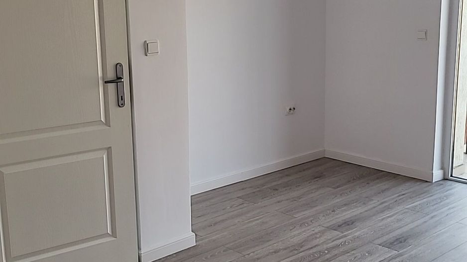 Apartament cu 2 camere | 36 mp + balcon | Zona Florilor - Poză 2