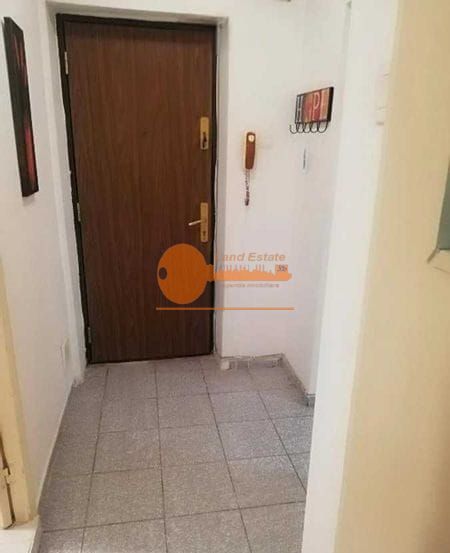 Garsoniera in zona Decebal (Bloc Reabilitat-7 minute Mentrou Piata Muncii) - Poză 1