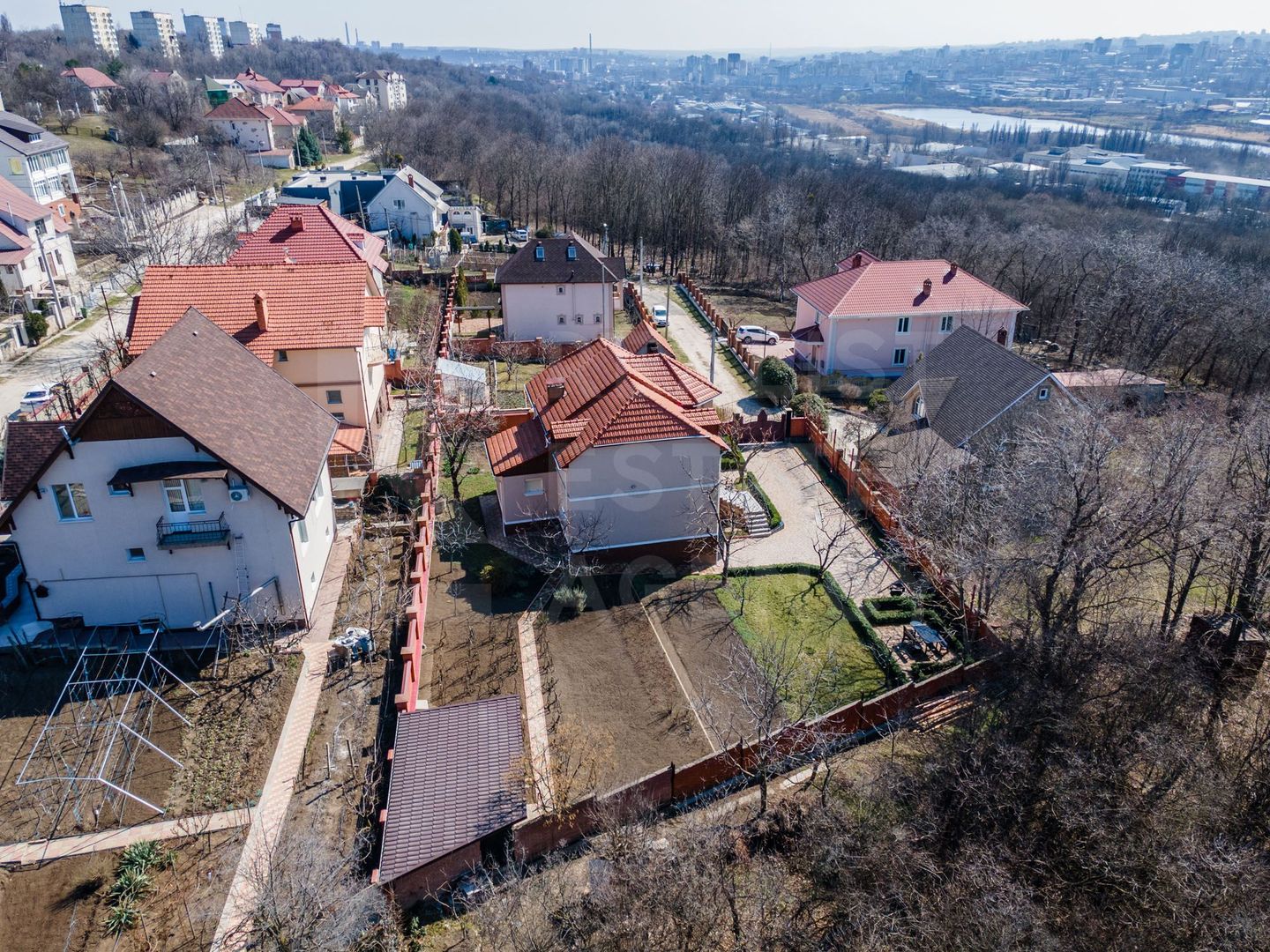 Vânzare, casă, 3 nivele, 200 mp + 10 ari, str. Gura Văii, Rîșcani - Poză 56