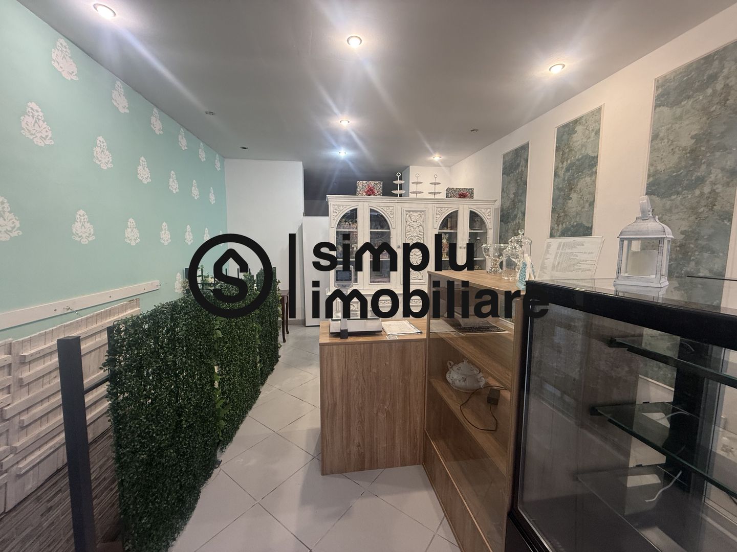 Spatiu comercial ultracentral, zona Mercur - Poză 1