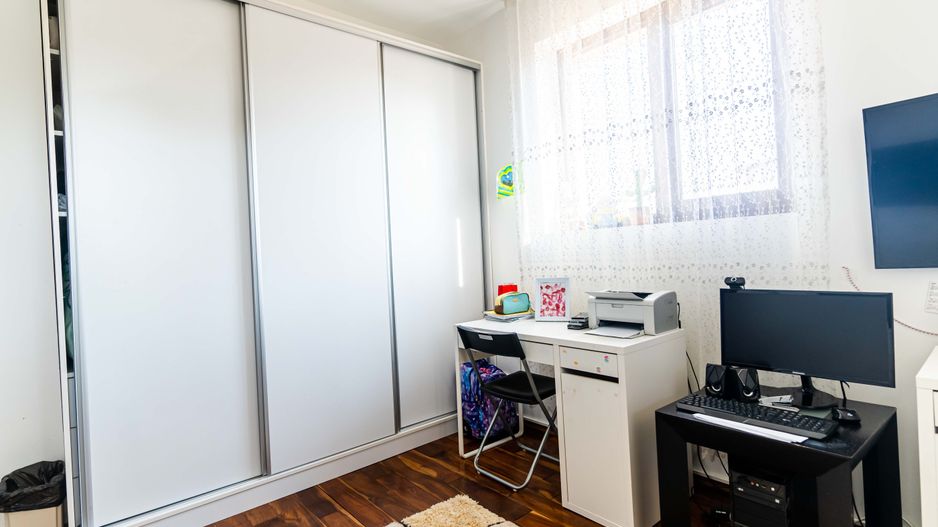 Casă / Vilă cu 6 camere de vânzare în Balotesti - Poză 24