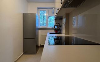 Copou, Universitate - Apartament 3 camere decomandate, etaj 2/4, strada Codrescu nr. 11 - Poză 2