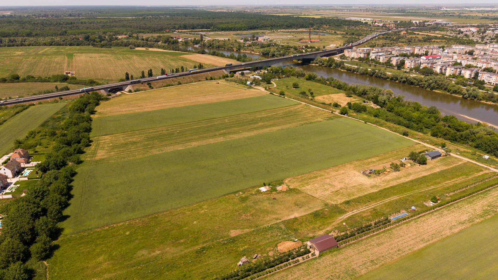 TEREN INTRAVILAN DE 4.500 MP ARADUL NOU - Poză 6