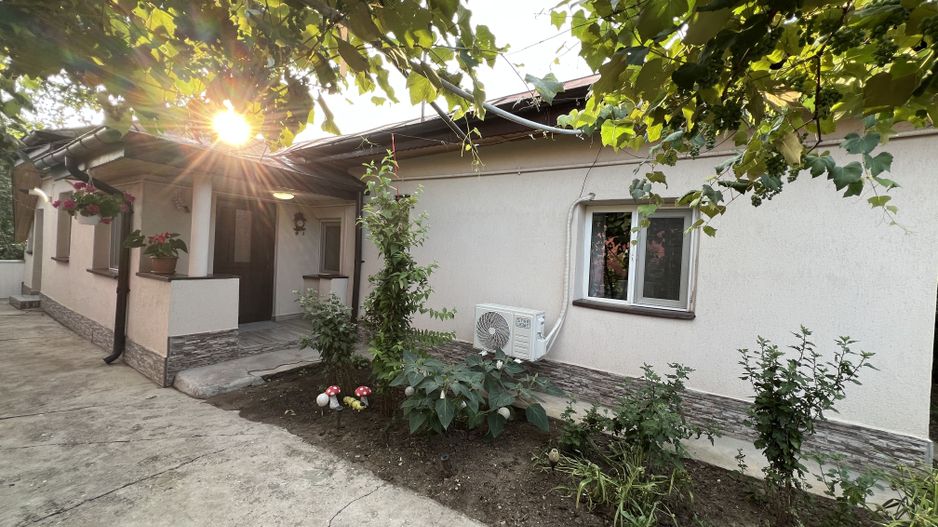 Casa individuala cu teren 386mp in zona Cora Alexandriei - Poză 1