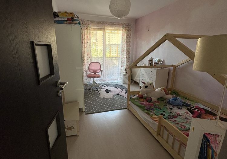 Apartament cu 3 camere, 2 balcoane și parcare inclusă, etaj 1. - Poză 6