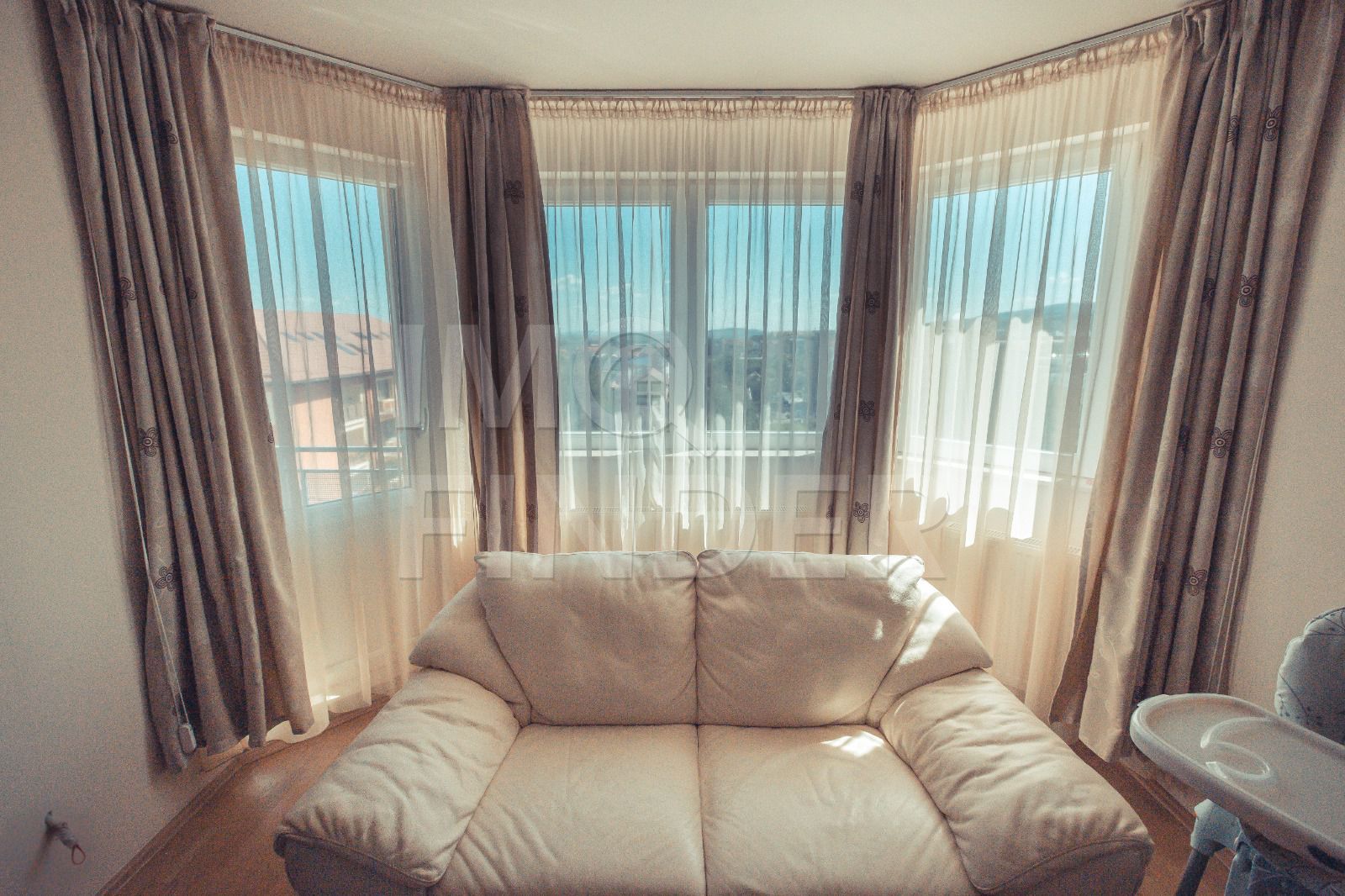 Vanzare 3 camere 120 mp, Europa, totul la cheie - Poză 2