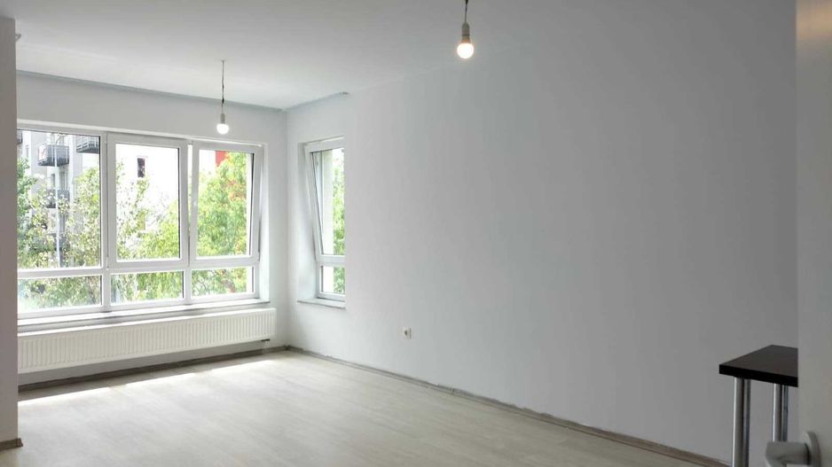 Vindem apartament 3 camere complet renovat cu vedere pe 2 parti - Poză 3