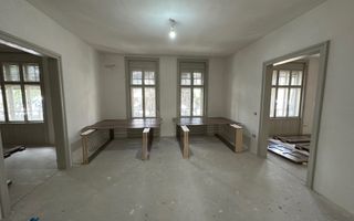 Clădire de birouri/ clinica zona Centrală - Poză 7