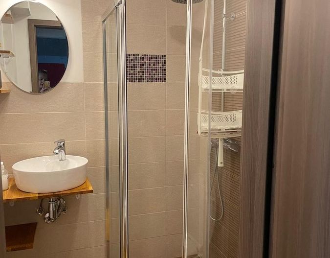 Apartament 3 camere, mobilat si utilat, centrala proprie, zona Sebastian - Poză 6
