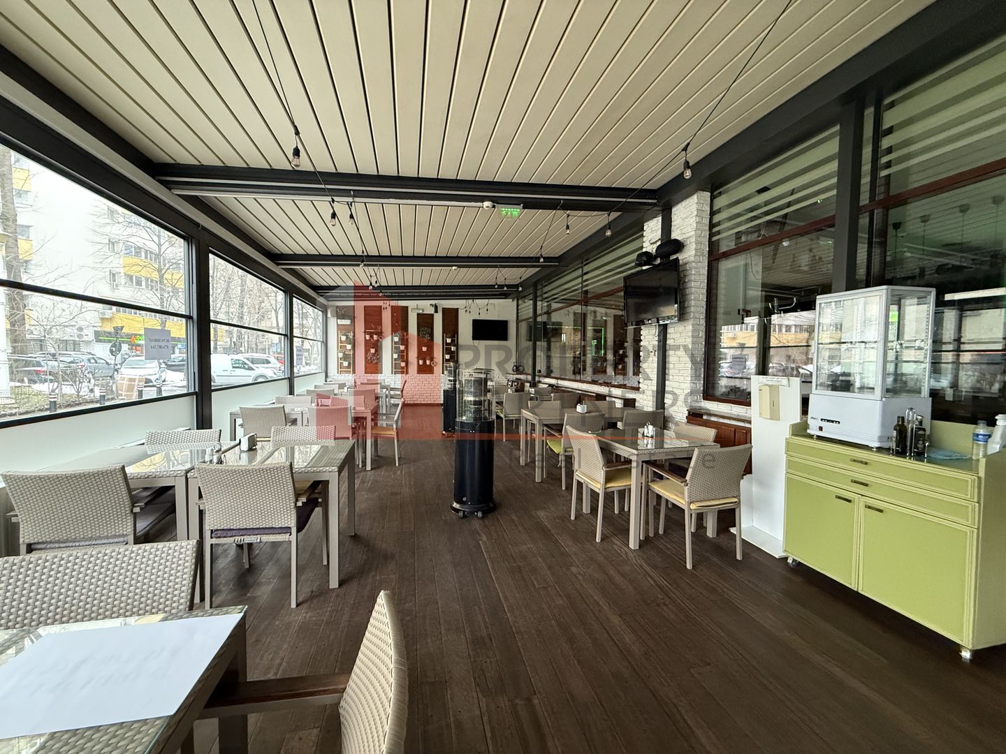 Restaurant complet mobilat si utilat, la cheie - Poză 1