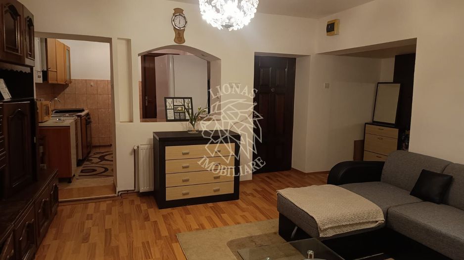 Apartament 3 camere-etaj 2-parcare- ideal investitie,  Ultracentral - Poză 1