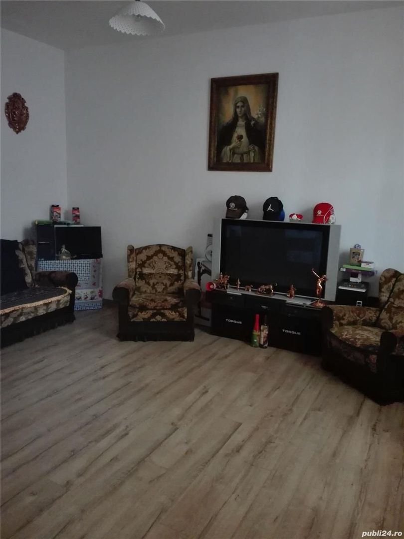 Apartament 2 camere zona Iosefin - curte comuna - Poză 1