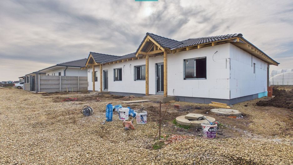 Duplex 3 Dormitoare - Nojorid – La Alb sau Finisat - Poză 2