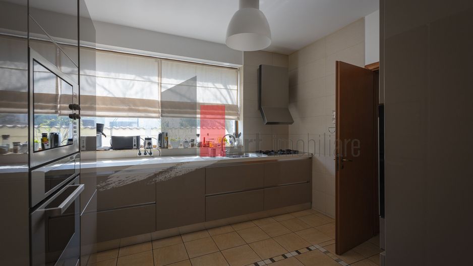 7 cam. | 5 bai | 420 mp | 690 000  euro | zona Mark Twain - Poză 6