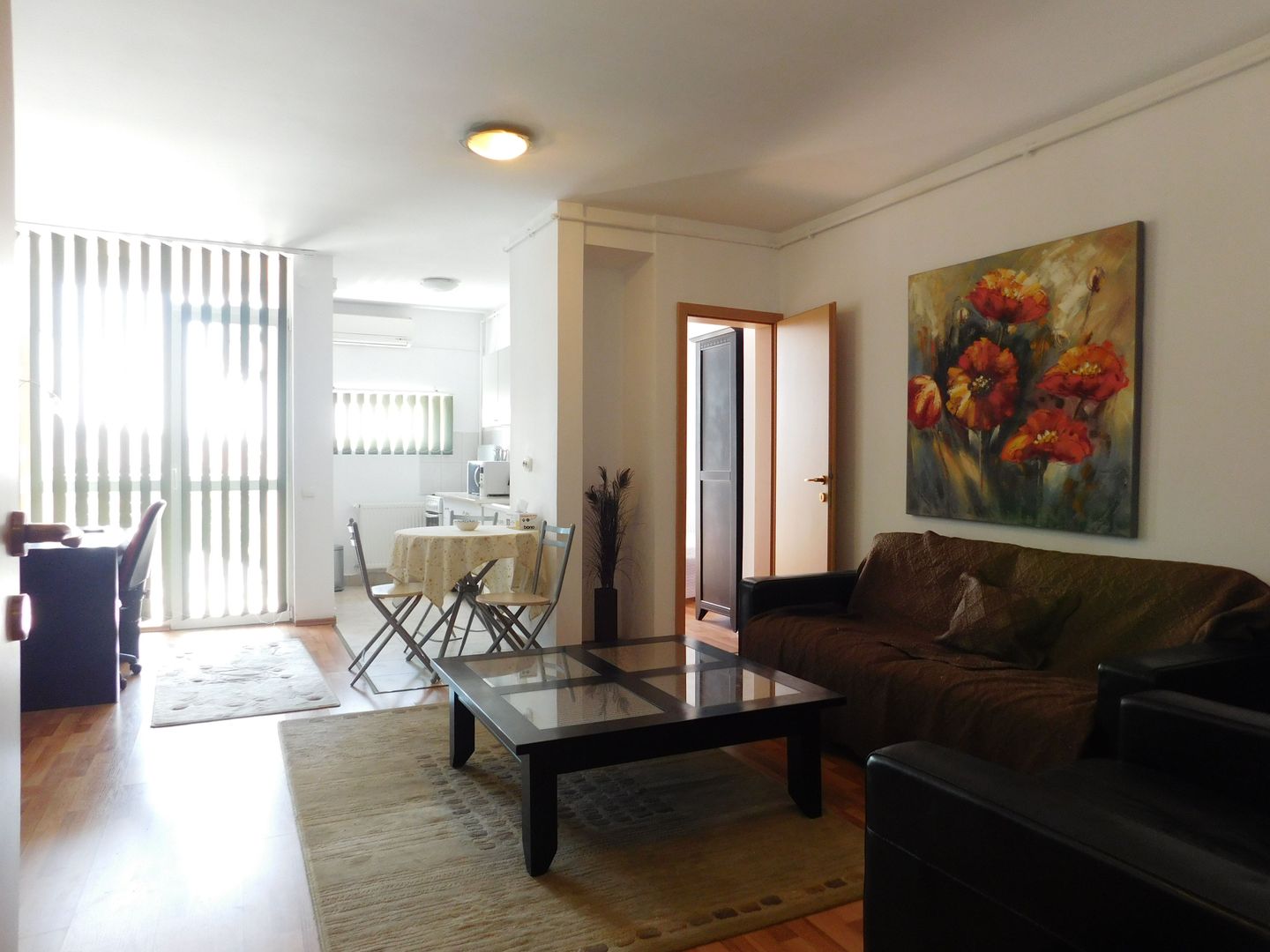Fără comision - Apartament 2 camere lângă Teatrul Național - Poză 2