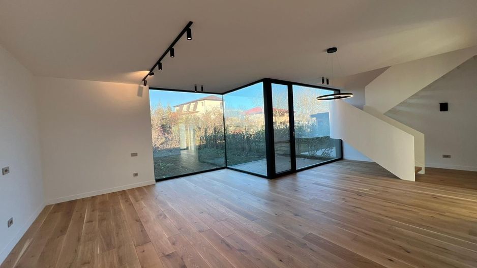 VILĂ DE LUX DE ÎNCHIRIAT | AMBER FOREST | TUNARI - Poză 1