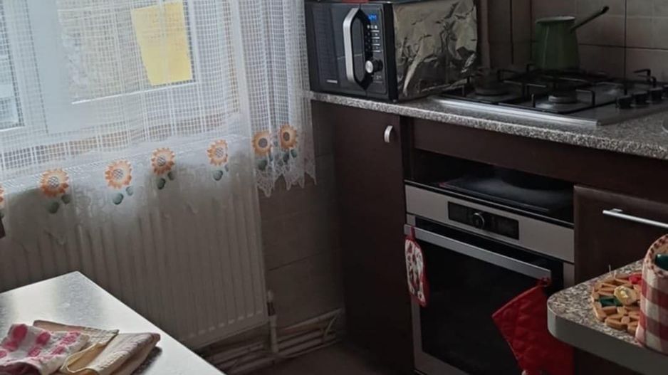 Garsoniera Micro 19,et3, in bloc mixt - Poză 1