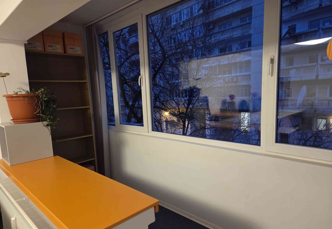 Închiriez garsonieră, Decebal, destinat pentru birouri/cabinet avocat - Poză 7